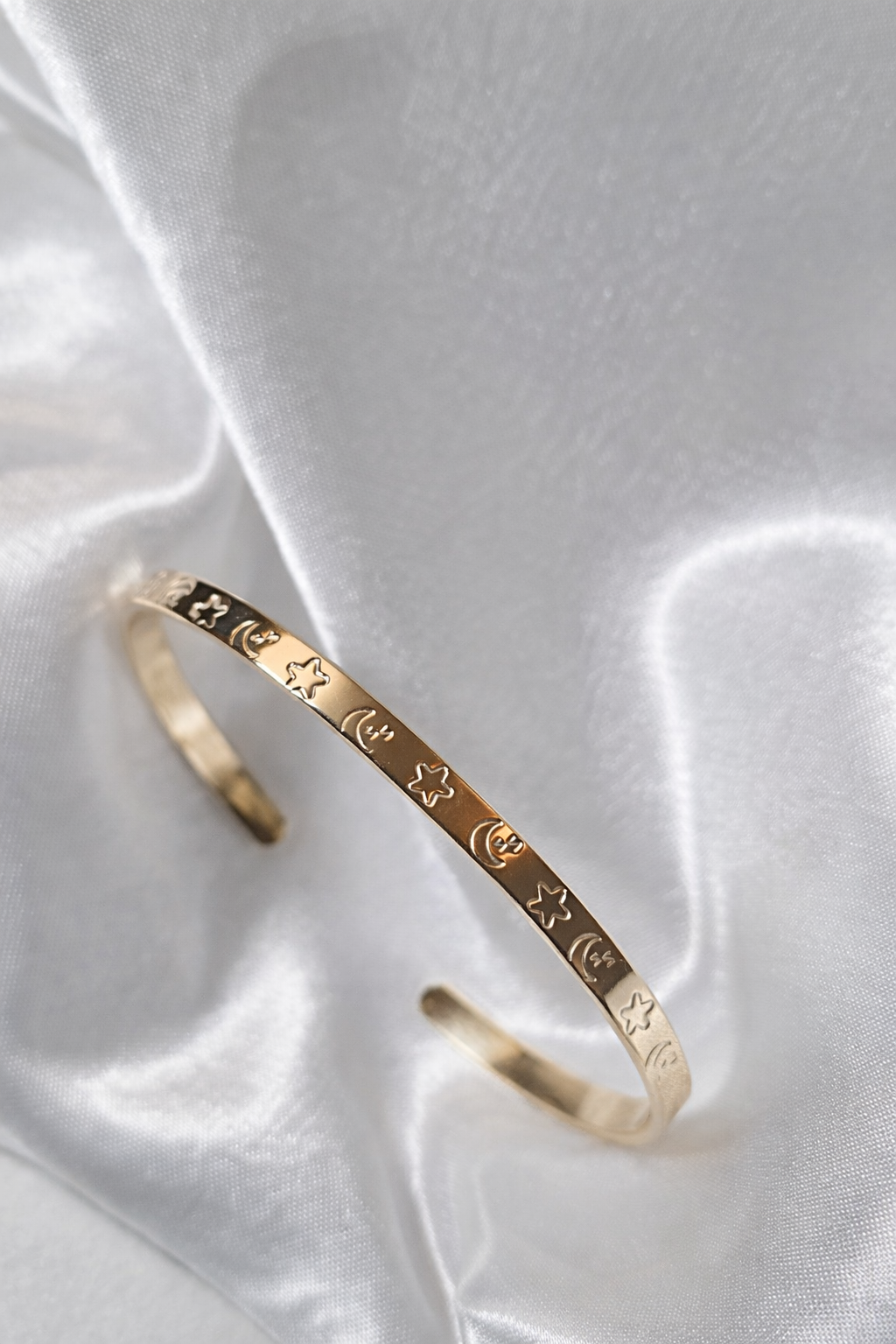 SKY CUFF BRACELET - Image 2